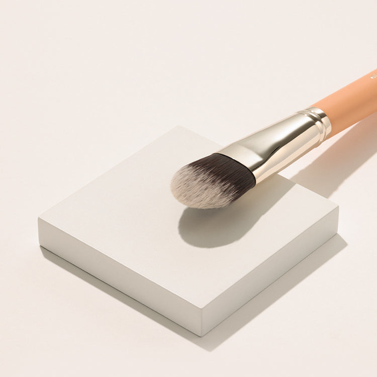 [The Tool Lab] The Tool Lab 105 Light Touch Foundation Brush