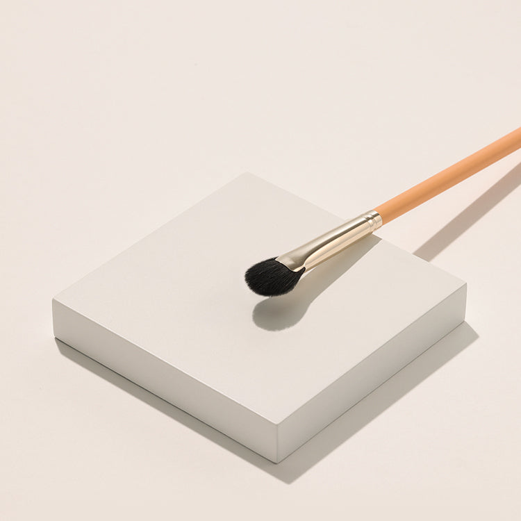 [the tool lab] The Tool Lab 228 Eyeshadow Fan Highlighter Brush