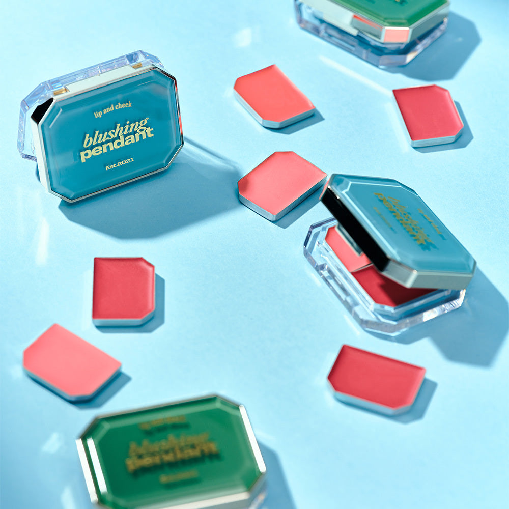 [Alternative Stereo] Alternative Stereo Blushing Pendant
